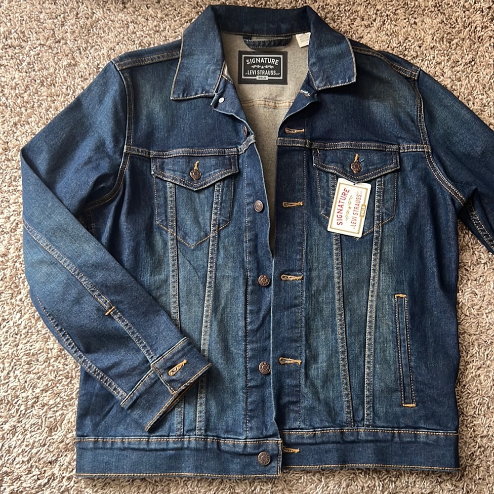 Men’s Levi gold. Jean jacket. With original tag